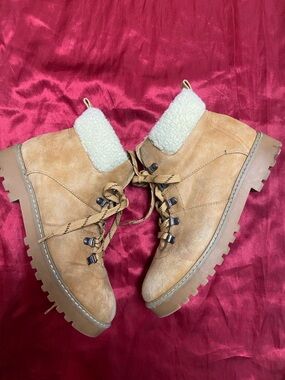 Cliffs By White Mountain Sabine Tan Winter Boots with Shearling Size 10